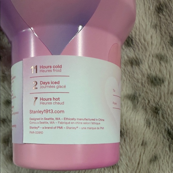 Stanley Pink valentine’s Day edition, 2026 Quencher H2.0 Tumbler - Picture 4 of 8
